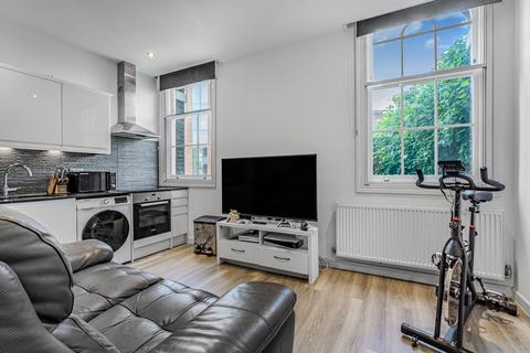 undefined, London Road, Staines-upon-Thames, TW18