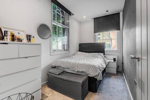 undefined, London Road, Staines-upon-Thames, TW18