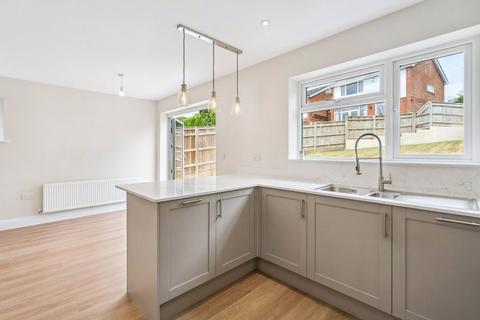 8 Beechtree Avenue, Marlow, SL7 3NJ