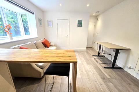 1 bedroom flat to rent, Willenhall Drive, Hayes, Greater London, UB3