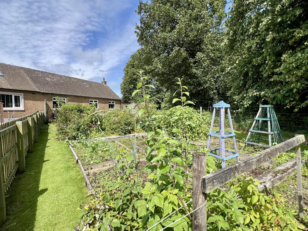 2 Queenshill Park, Ringford - Williamson and Henry
