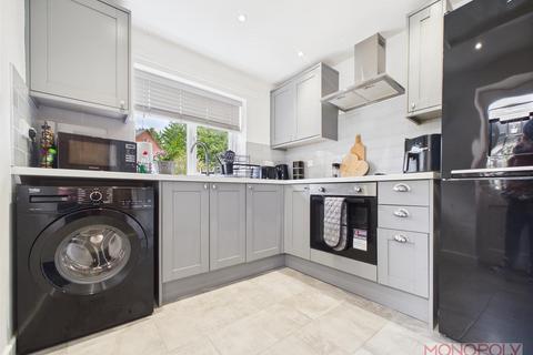 2 bedroom cottage for sale, Wrexham Road, Marchwiel, Wrexham