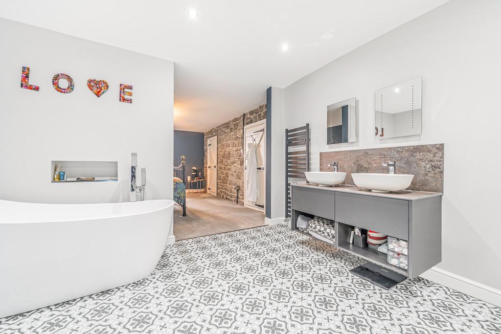 Bedroom One En-suite