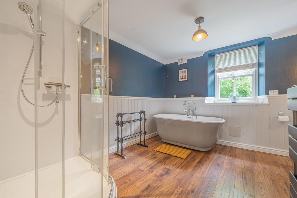 Bedroom Two En-suite