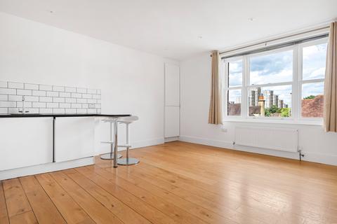 3 bedroom apartment for sale, Roxborough Park, Lower Slopes of Harrow on the Hill