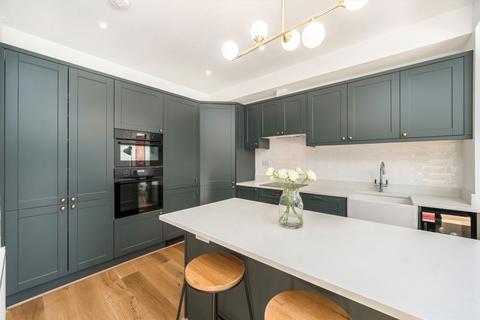 3 bedroom house for sale, Links Road, London SW17
