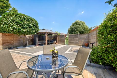 20 Egerton Road, Twickenham, TW2 7SP