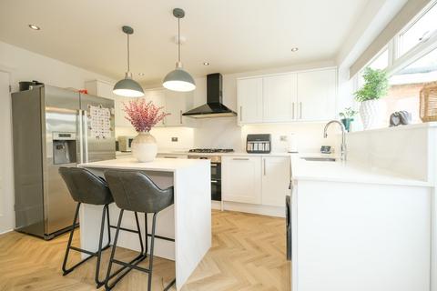 3 bedroom semi-detached house for sale, Woodley Road, Orpington