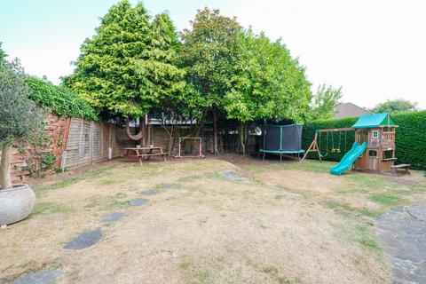 6 Woodley Road, Orpington, BR6 9BN