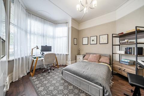 undefined, Hersham Road, Walton On Thames, Surrey, KT12