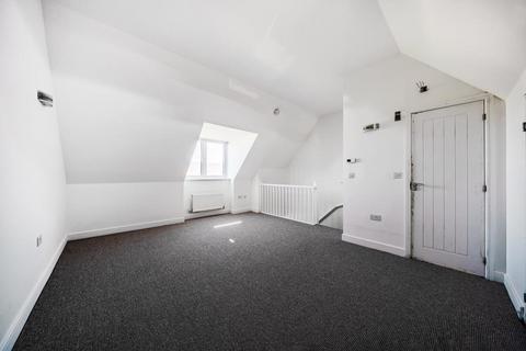 3 bedroom semi-detached house for sale, Weston Turville, Aylesbury, Buckinghamshire, HP22