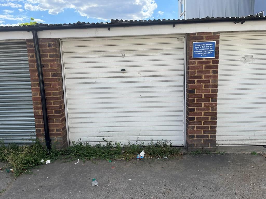 Garage 9