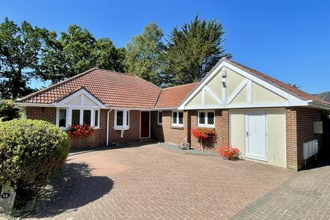 12 Airetons Close, Broadstone, BH18 8LF