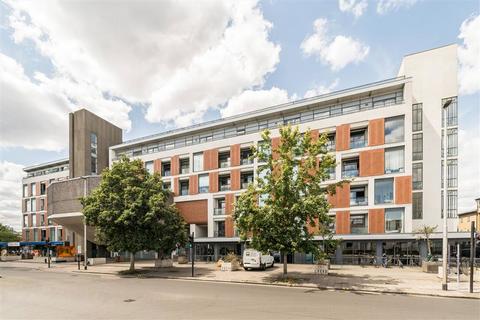 1 bedroom flat for sale, Cornell Square, London SW8