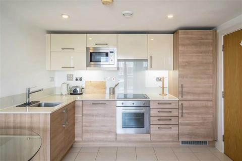 1 bedroom flat for sale, Cornell Square, London SW8