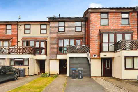 3 bedroom terraced house for sale, Derwent Road, Raynes Park SW20