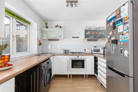 3 bedroom terraced house for sale, Derwent Road, Raynes Park SW20