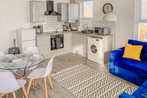 2 bedroom flat for sale, Westcliff Park Drive, Westcliff-On-Sea SS0