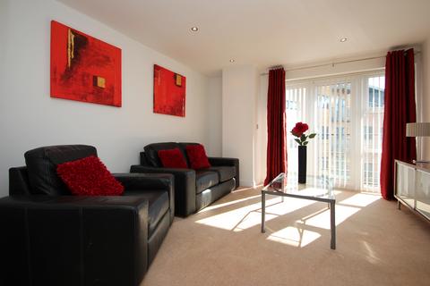 2 bedroom apartment to rent, St James Gate