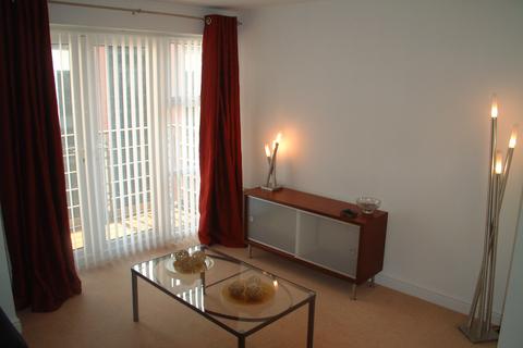 2 bedroom apartment to rent, St James Gate