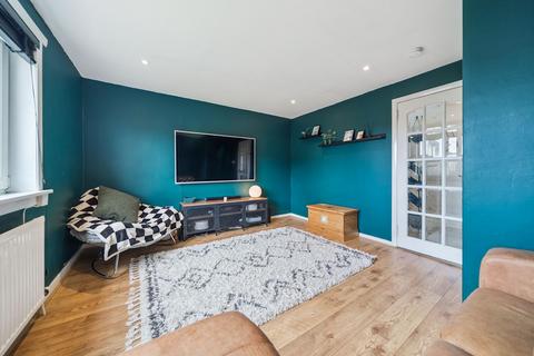 40 Camperdown Court, Helensburgh, G84 9HJ