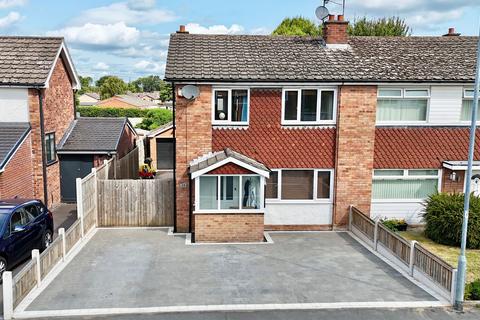 3 bedroom semi-detached house for sale, Kennedy Road, Stoke-On-Trent, ST4