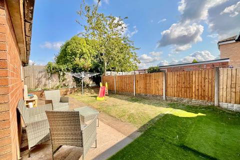 3 bedroom semi-detached house for sale, Kennedy Road, Stoke-On-Trent, ST4