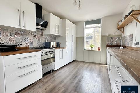 2 bedroom end of terrace house for sale, James Street, Birkenshaw