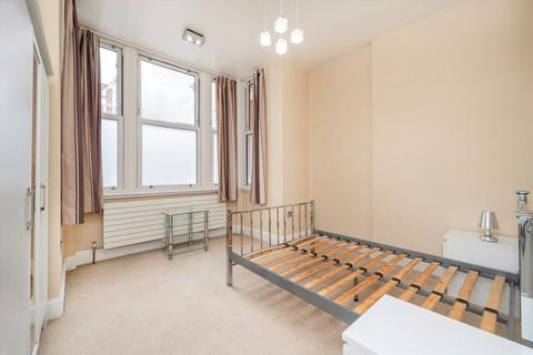 1 bedroom flat to rent, Netheravon Road, London W4