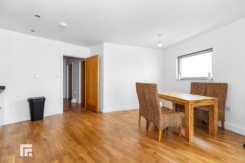 2 bedroom apartment to rent, Altolusso, Cardiff City Centre