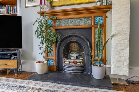 2 bedroom flat for sale, Gardner Street, Glasgow G11