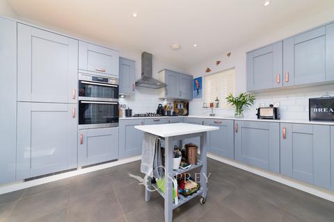 4 bedroom detached house for sale, Hillfield Road, Northamptonshire, PE8 PE8
