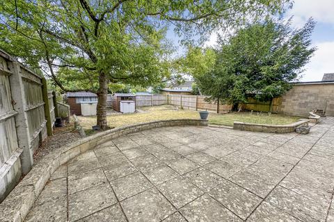 5 bedroom detached house for sale, Kingsmead, Lechlade GL7