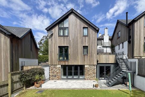 4 bedroom detached house for sale, Cornelius Drive, Truro