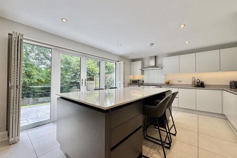 4 bedroom detached house for sale, Cornelius Drive, Truro