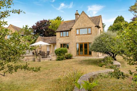 undefined, Bird in the hand, Stroud GL6