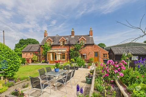 4 bedroom cottage for sale, Holly Lane, Loxley Green