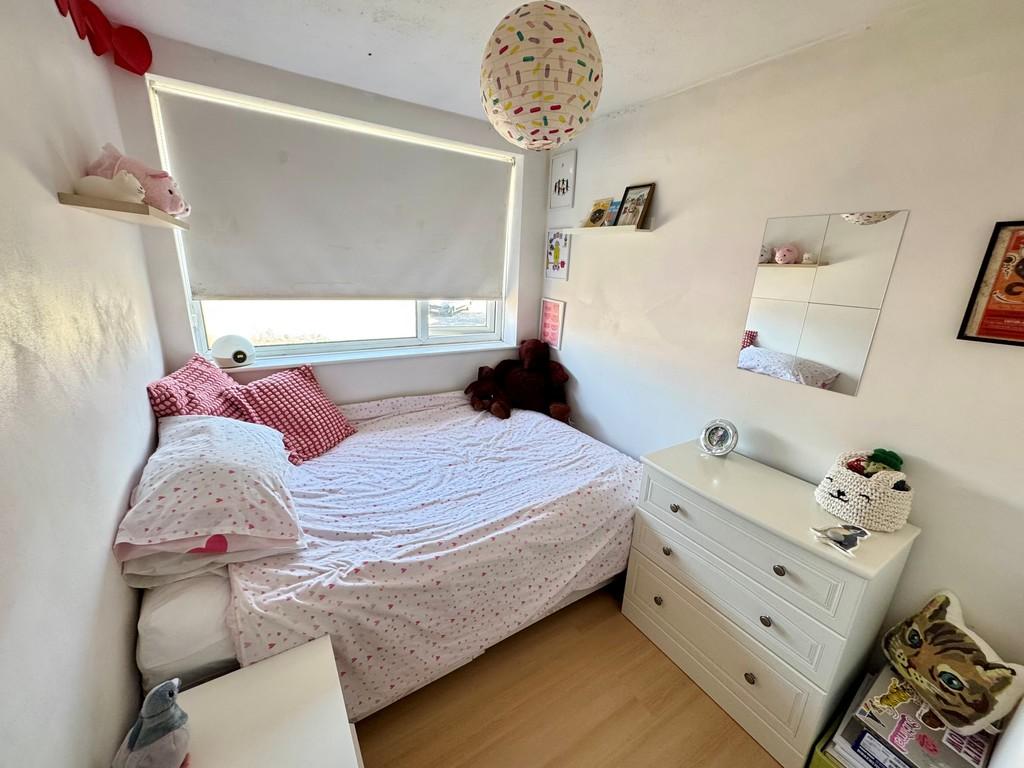 12 Campbell Drive Bed 2