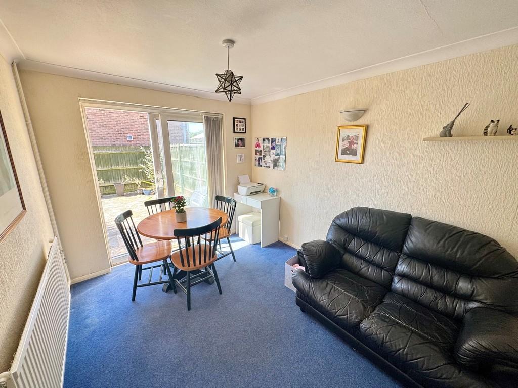 12 Campbell Drive Dining Area