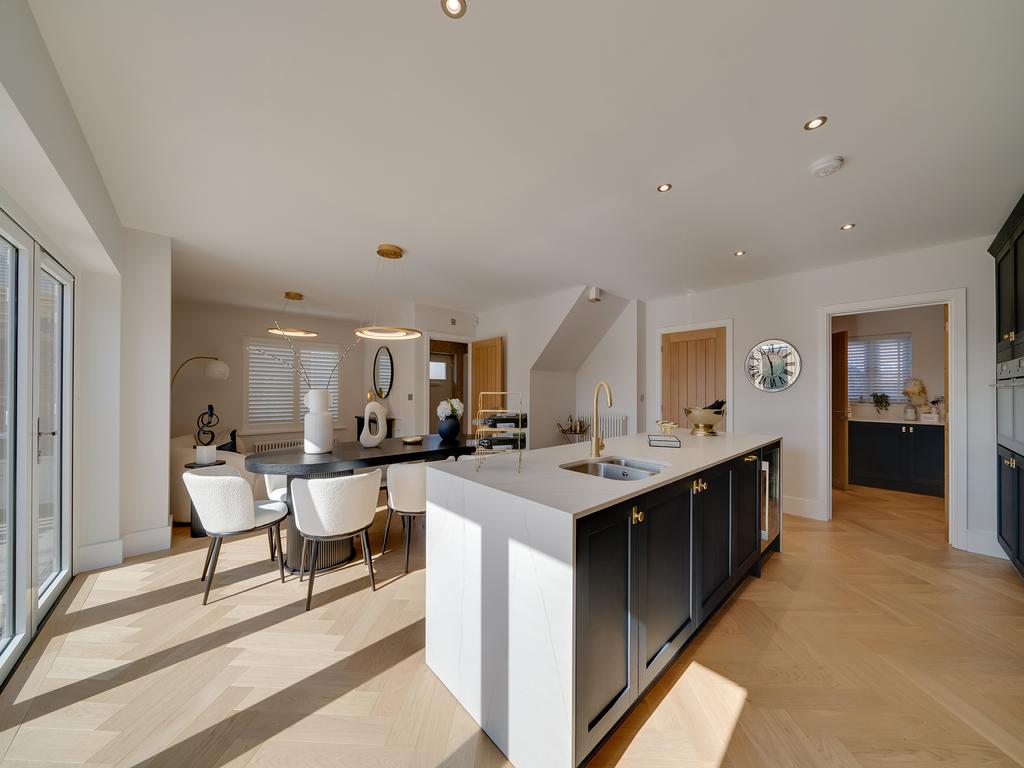 House in Burbage - More