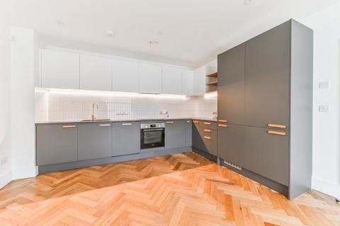 71f Marston Way, London, SE19 3JB
