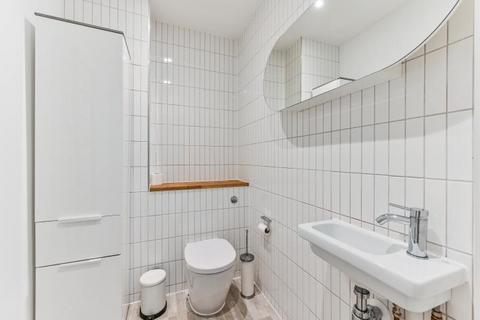 71f Marston Way, London, SE19 3JB