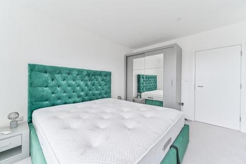 71f Marston Way, London, SE19 3JB