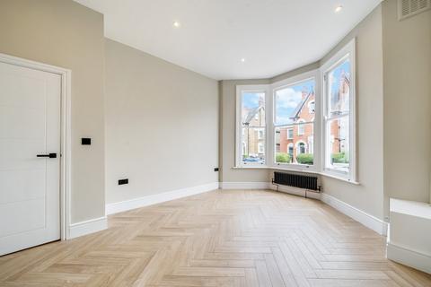 3 bedroom flat for sale, Embleton Road, Ladywell, London, SE13