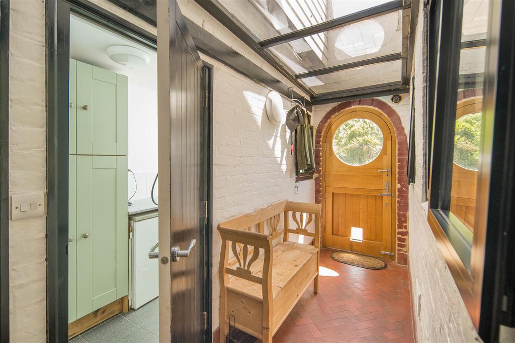 Boot Room and Passage