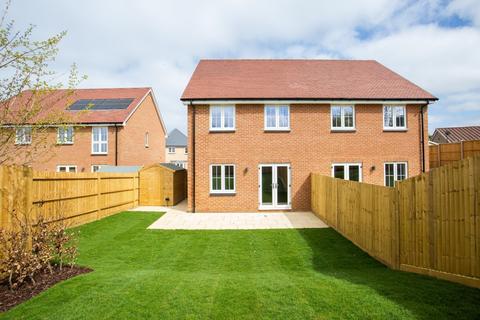 3 bedroom semi-detached house for sale, Vulcan Close,, Whitstable, Kent, CT5