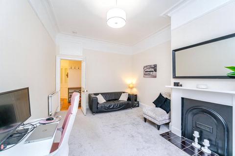 3 bedroom apartment to rent, Spottiswoode Street, Midlothian EH9