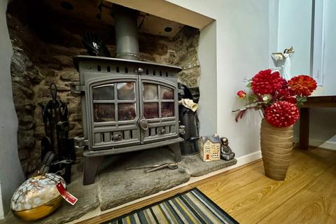 2 bedroom cottage for sale, Crumlin, Newport, NP11
