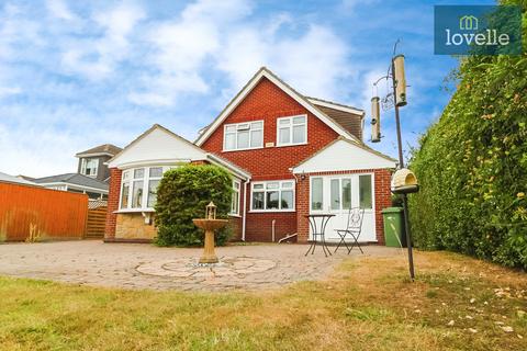 4 bedroom detached house for sale, Waltham Road, Grimsby DN33