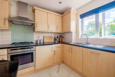 3 bedroom flat for sale, The Approach, Rayleigh SS6